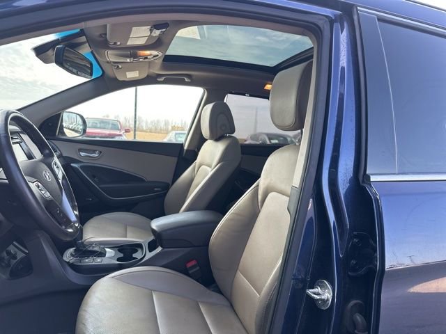 Used 2018 Hyundai Santa Fe SE image 11