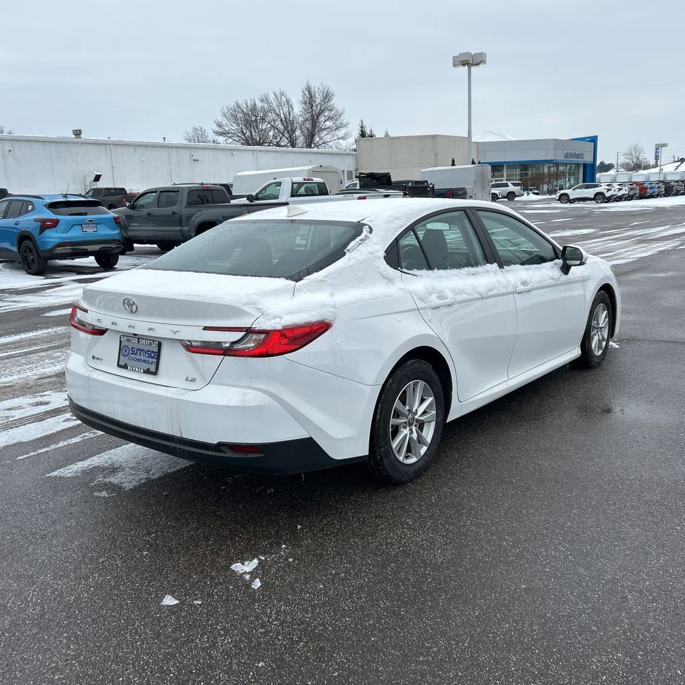 Used 2025 Toyota Camry LE image 9