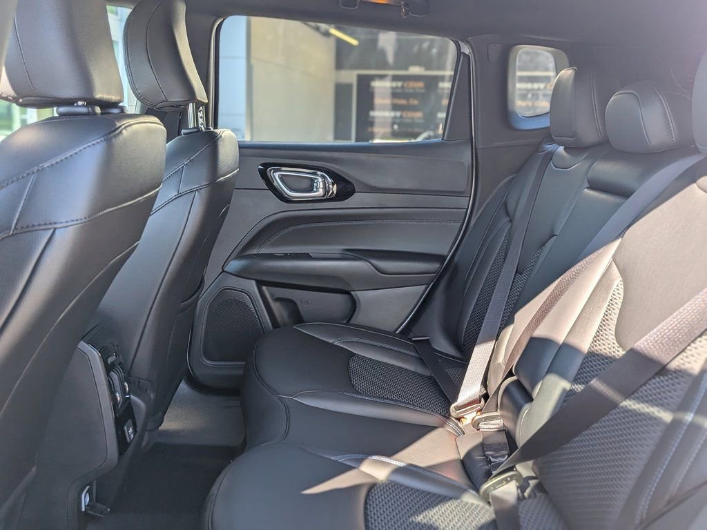 New 2026 Jeep Compass Latitude image 13