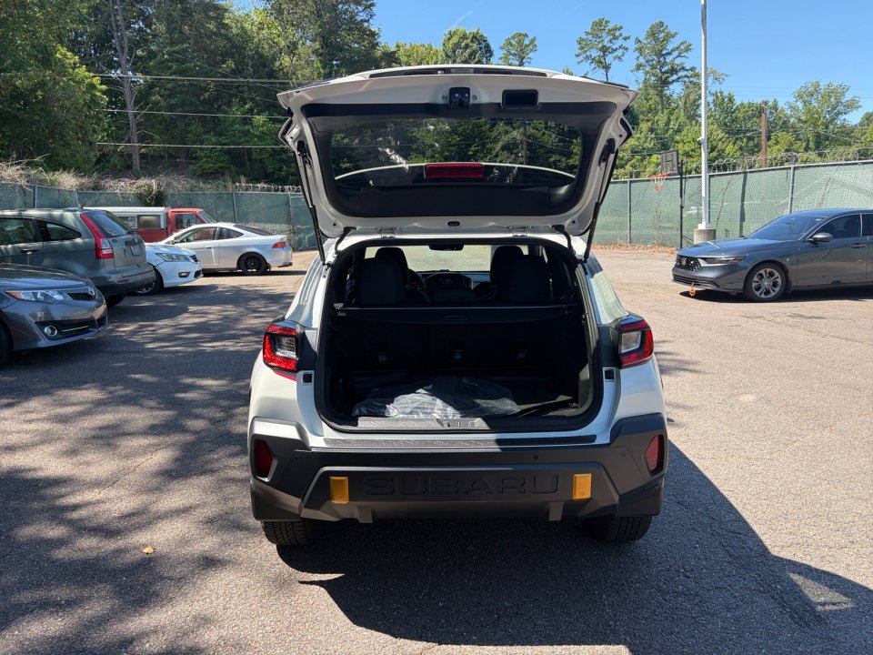 Used 2024 Subaru Crosstrek 2.5i Wilderness AWD/4WD image 18