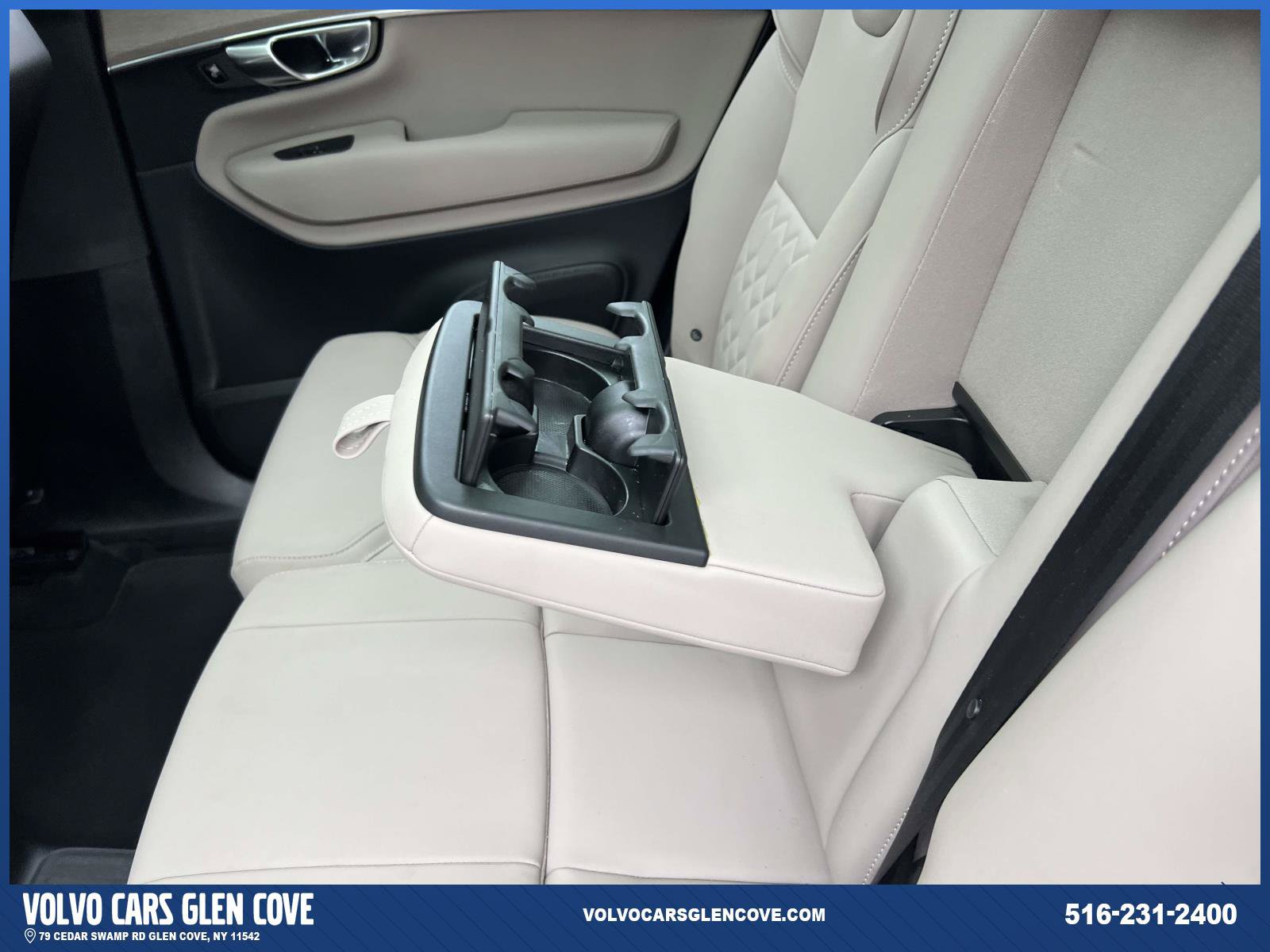 Certified 2025 Volvo XC90 T8 Plus AWD/4WD image 12