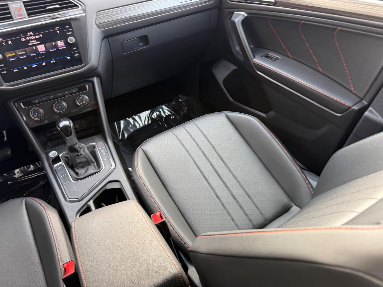 Used 2024 Volkswagen Tiguan Wolfsburg Edition image 19