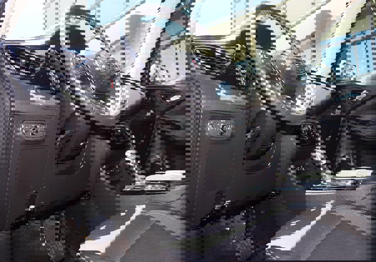 Used 2023 Buick Encore GX Select image 41