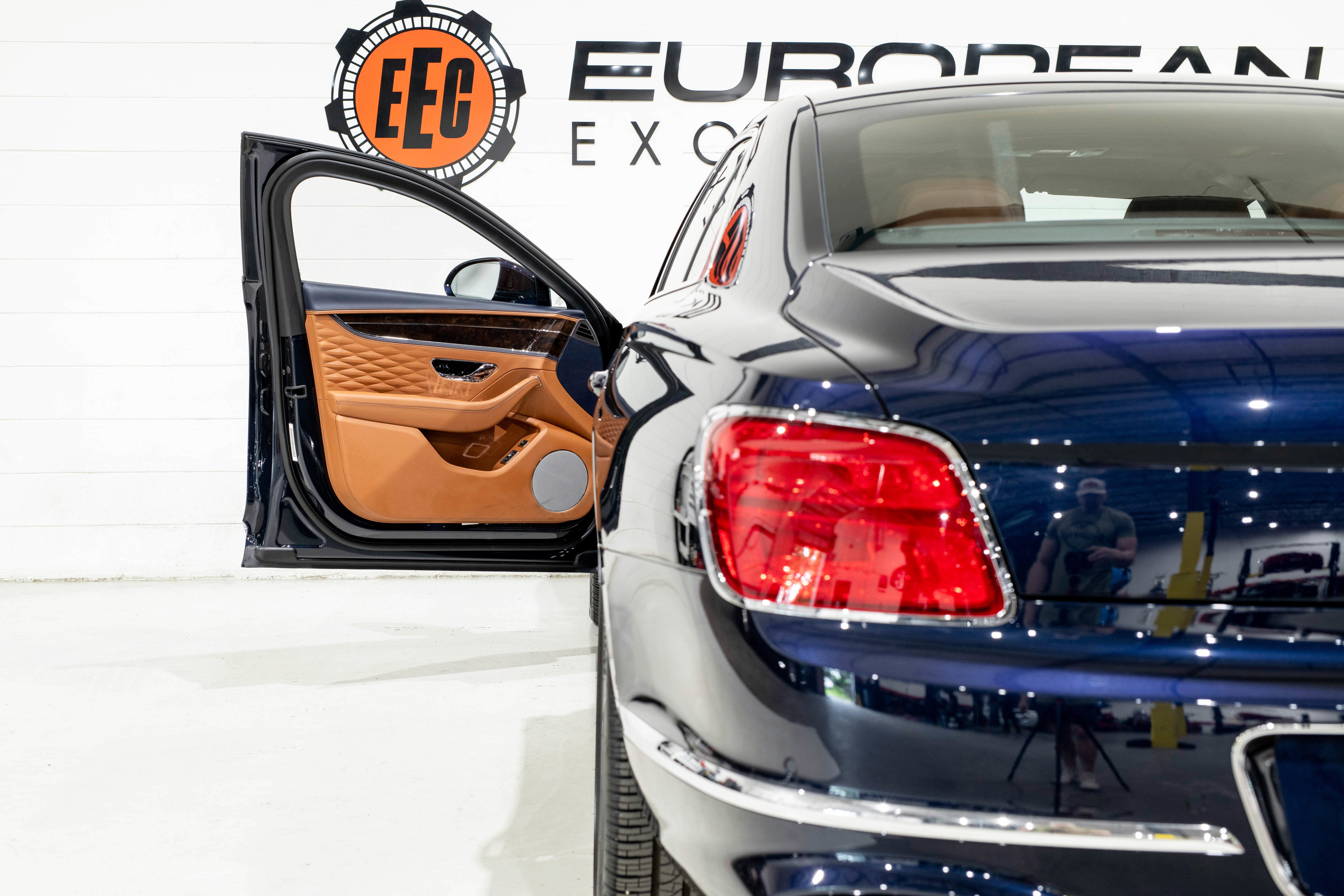 Used 2021 Bentley Flying Spur W12 AWD/4WD image 21