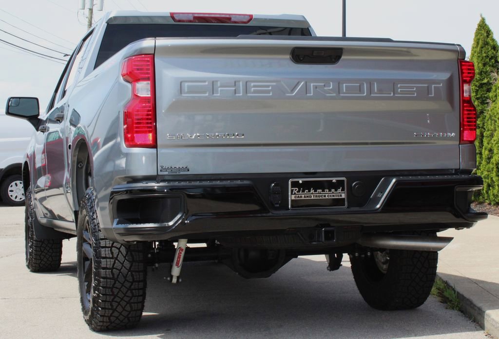 Used 2025 Chevrolet Silverado 1500 Custom Trail Boss AWD/4WD image 4