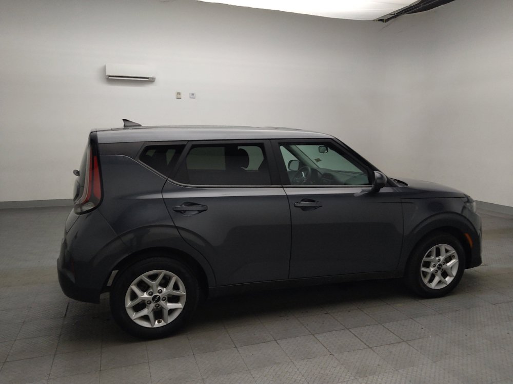 Used 2023 Kia Soul LX w/ LX Technology Package FWD image 10
