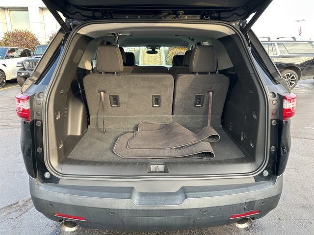 Used 2020 Chevrolet Traverse LT image 23