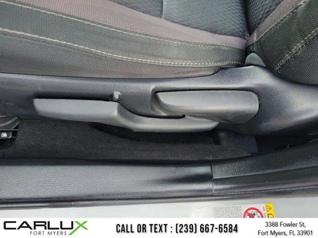 Used 2019 Toyota Corolla LE image 23