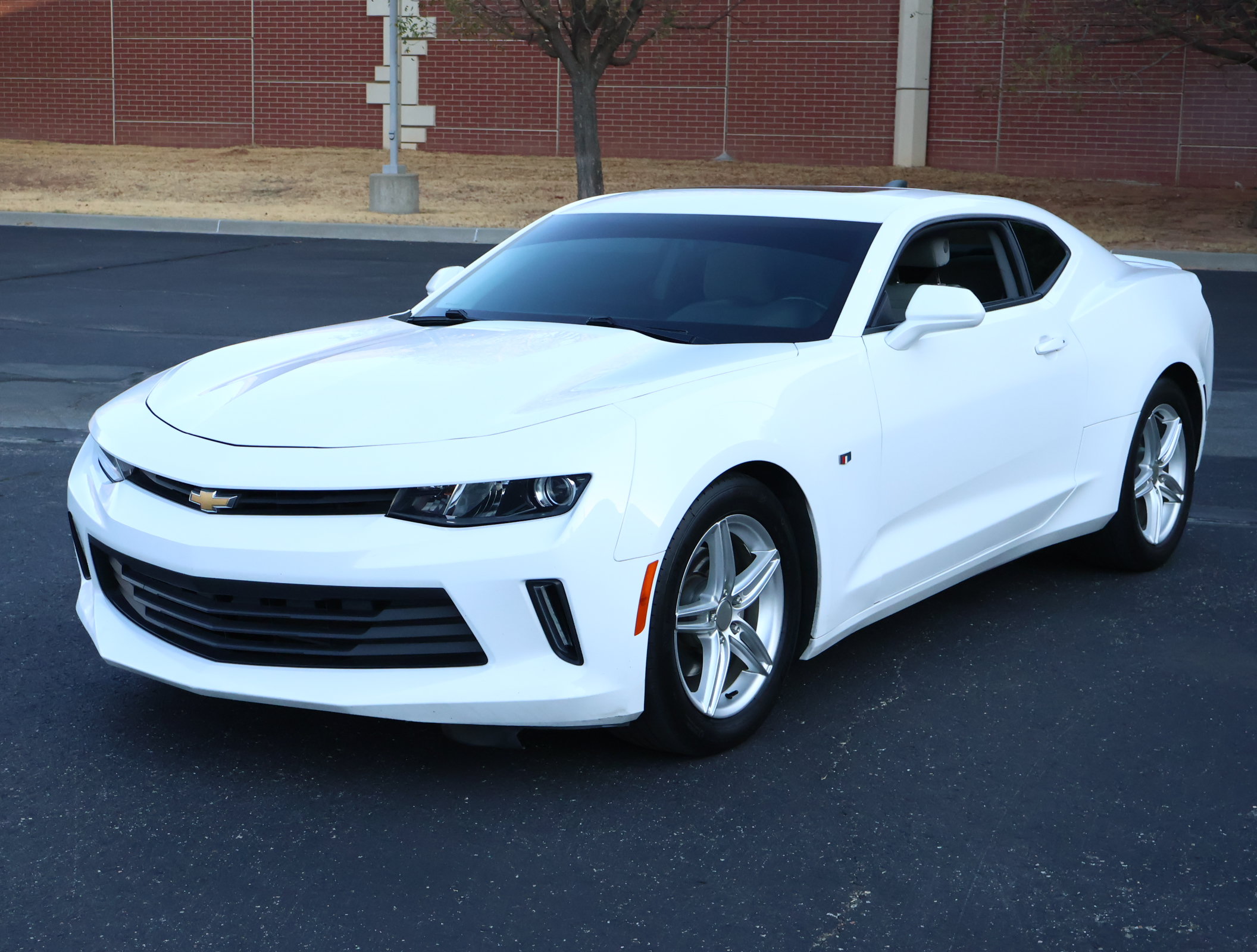 Used 2017 Chevrolet Camaro LT RWD image 25