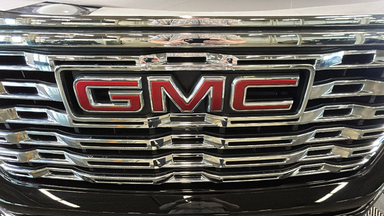 Used 2024 GMC Sierra 1500 Denali w/ Denali Reserve Package AWD/4WD image 10