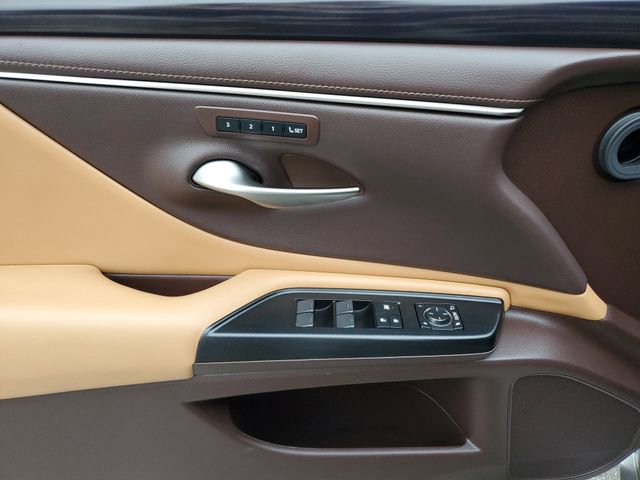 Used 2020 Lexus ES 350 w/ Premium Package FWD image 16