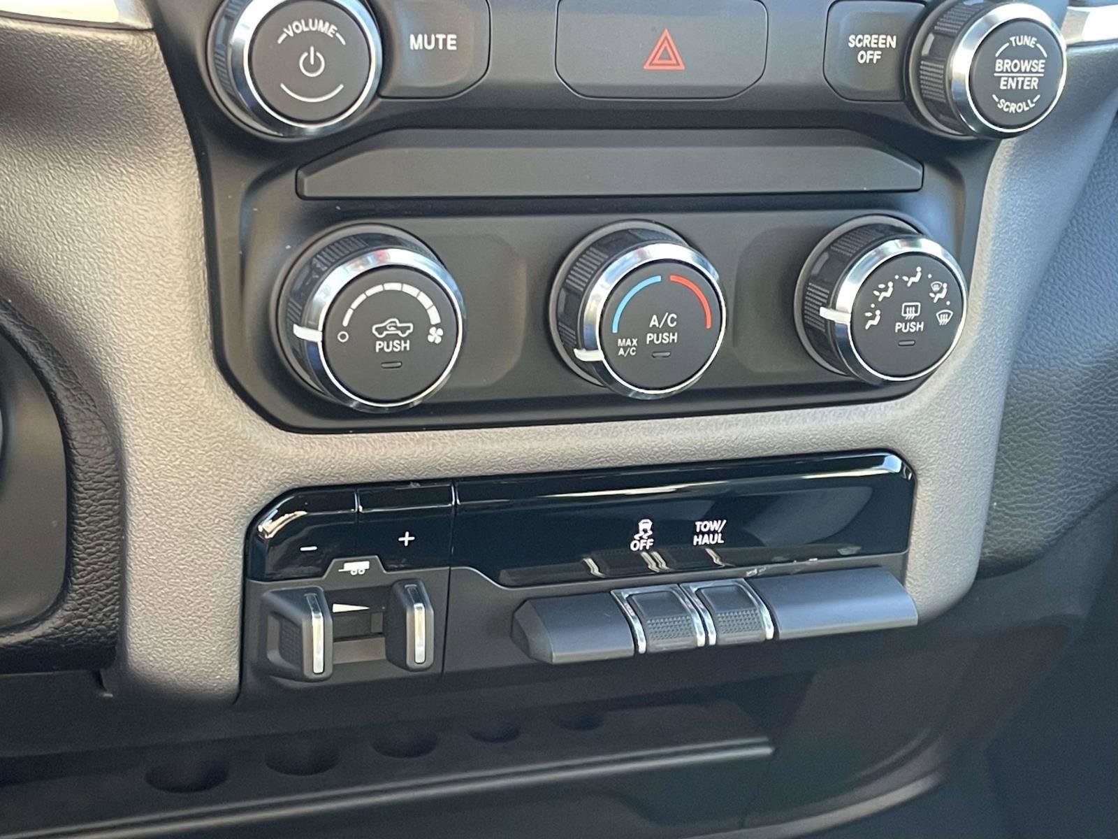 Used 2024 RAM 2500 Big Horn w/ Bed Utility Group video 4