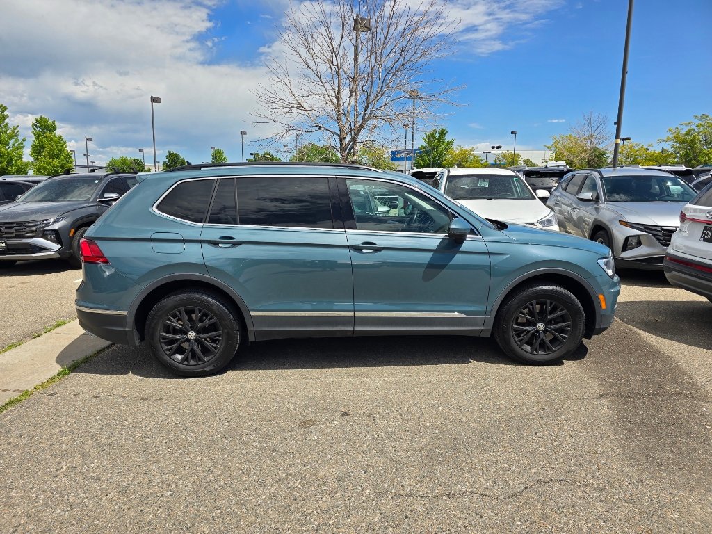 Used 2020 Volkswagen Tiguan SE w/ Panoramic Sunroof Package FWD image 6