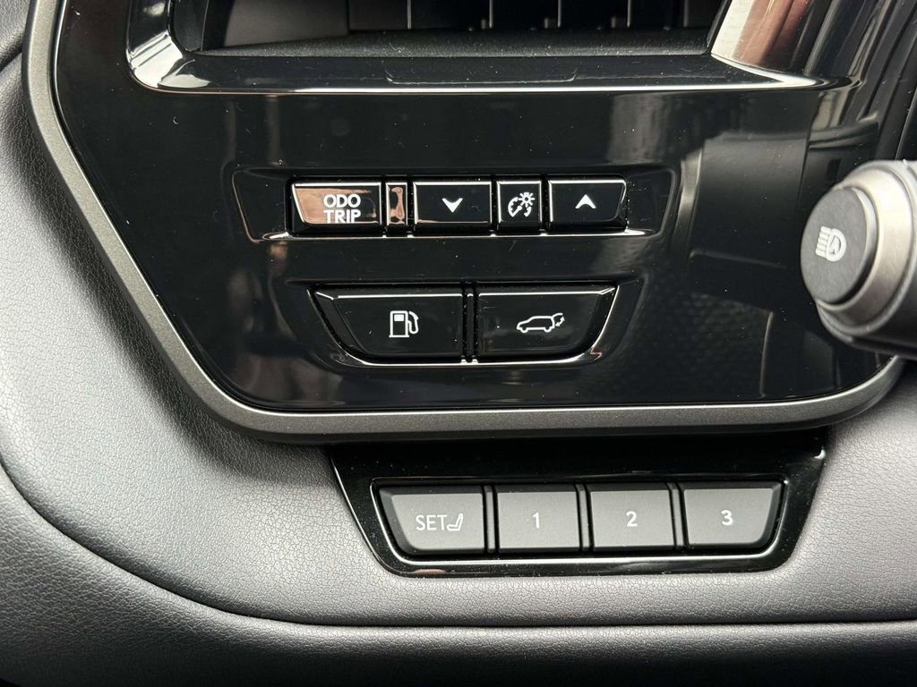 Used 2024 Lexus TX 500h AWD image 23