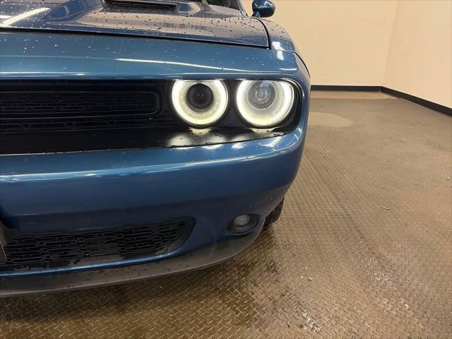 Used 2021 Dodge Challenger SXT w/ Blacktop Package RWD image 4