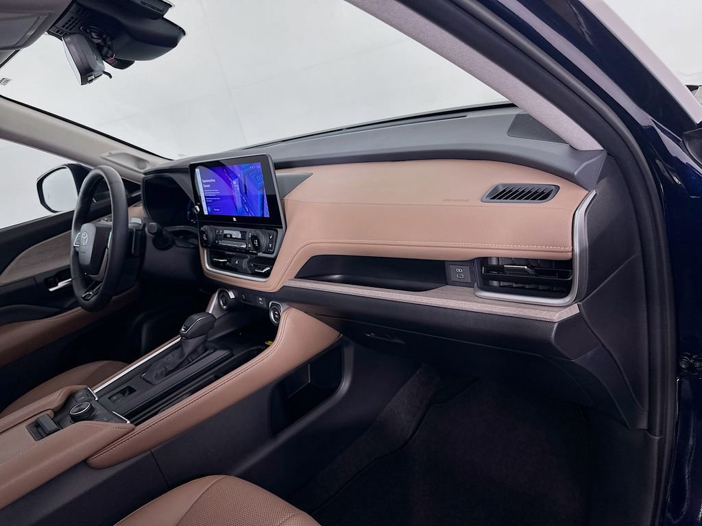 Certified 2026 Toyota Grand Highlander Platinum image 31