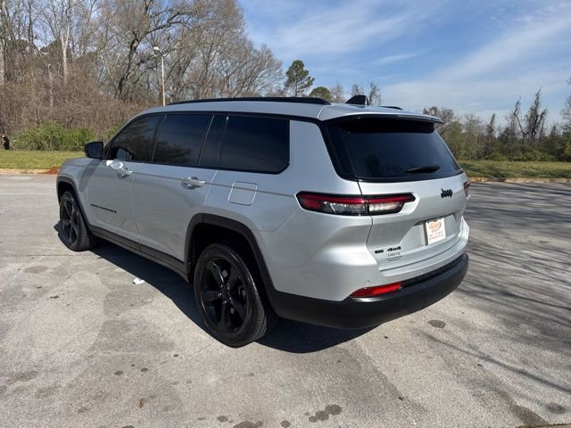 Used 2023 Jeep Grand Cherokee L Laredo image 5