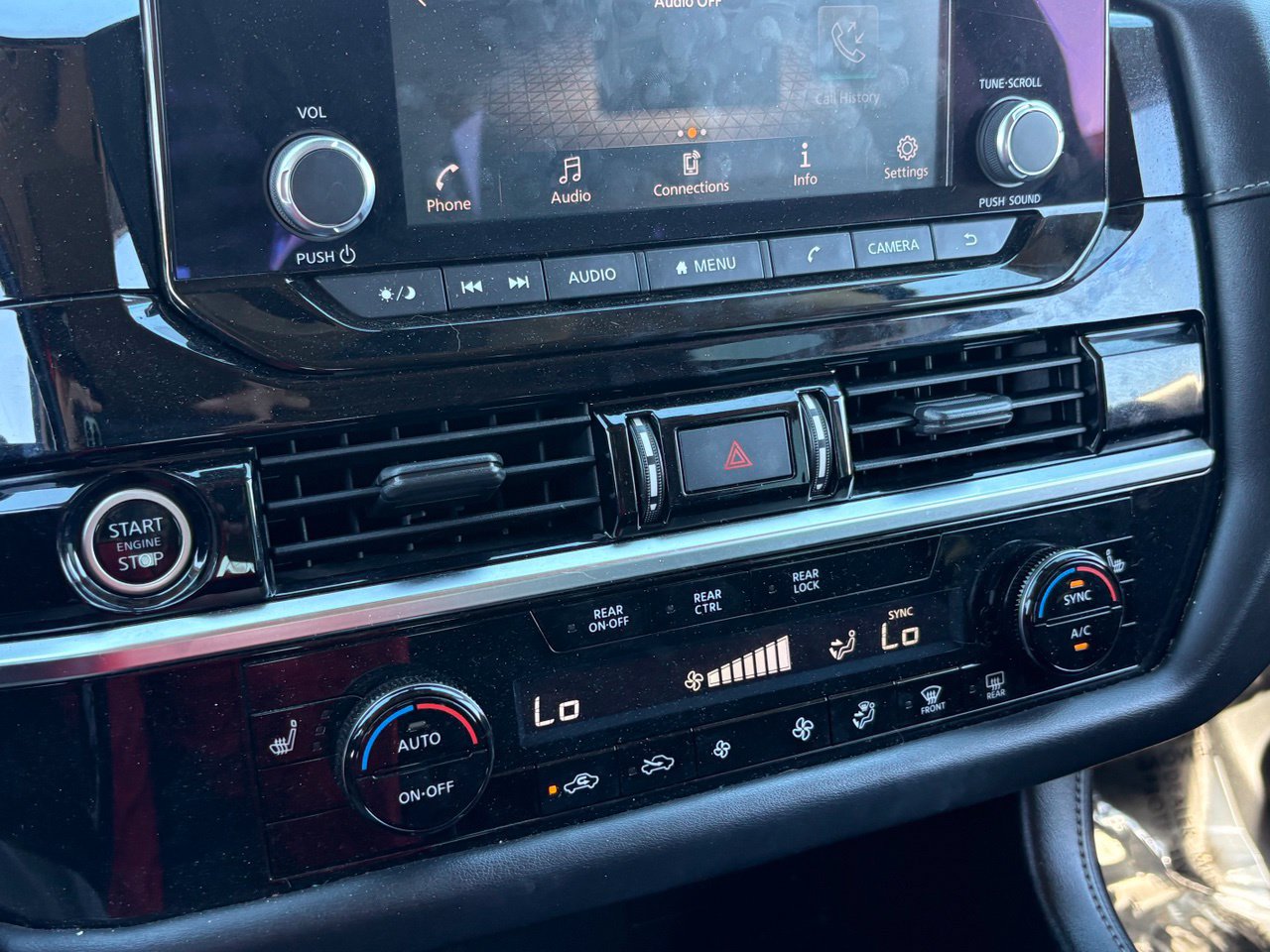 Certified 2022 Nissan Pathfinder SV w/ SV Premium Package FWD image 25