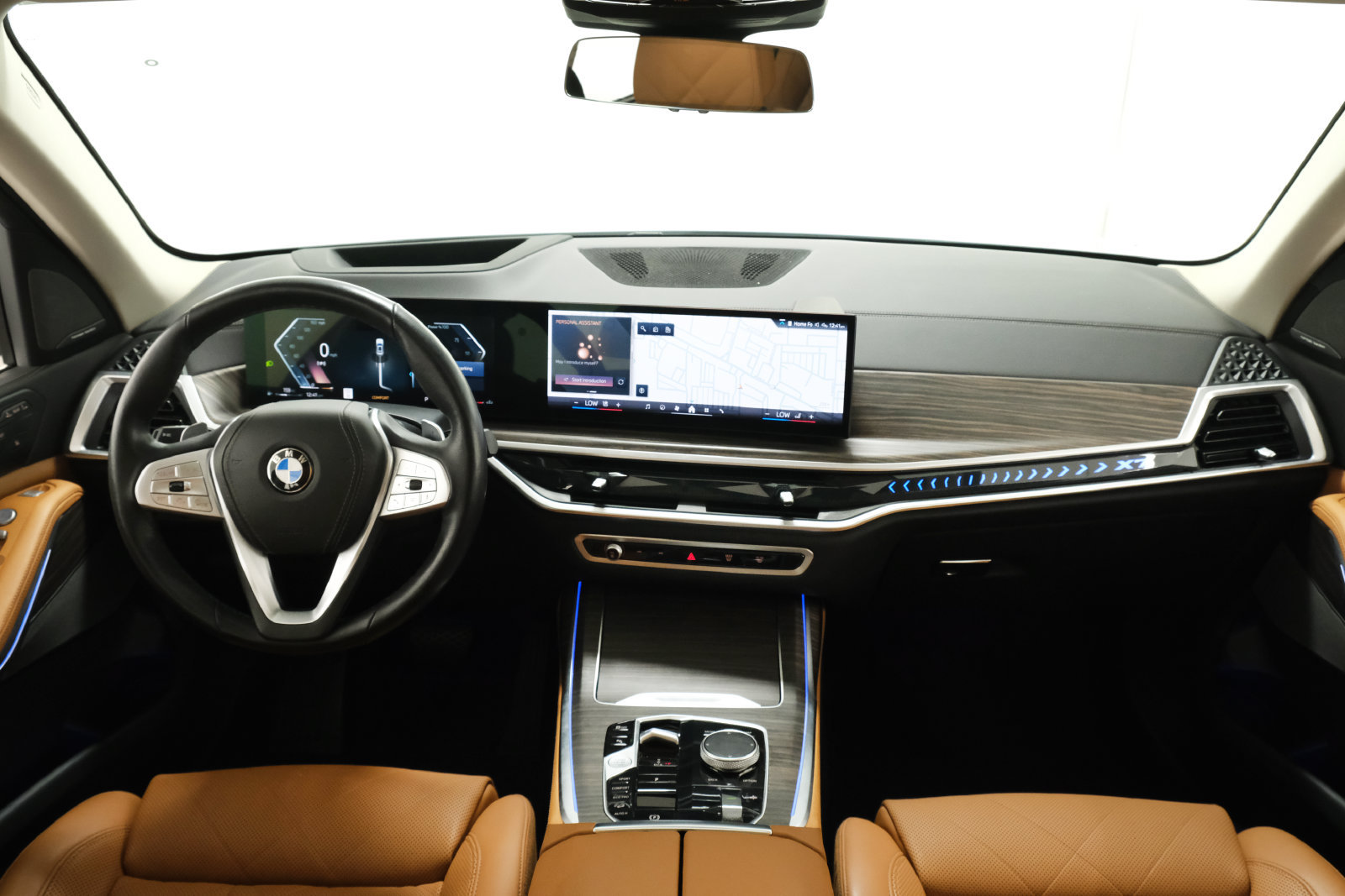 Used 2024 BMW X7 xDrive40i w/ Premium Package AWD/4WD image 9
