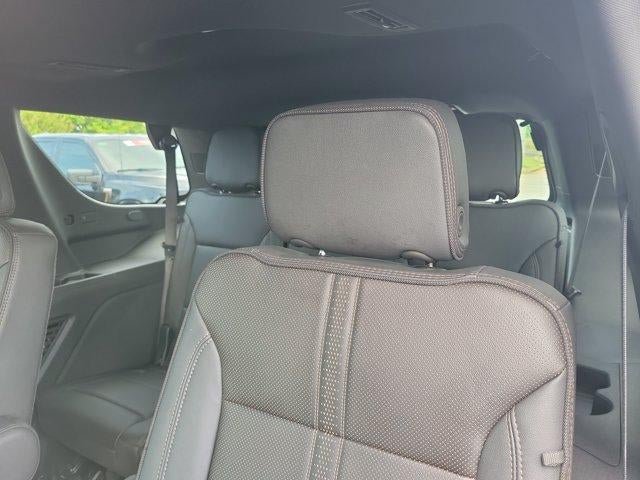 Used 2026 Chevrolet Tahoe High Country AWD/4WD image 14
