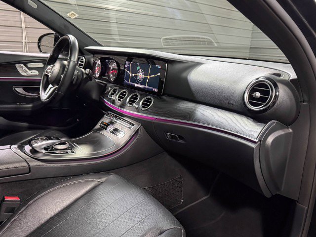 Used 2019 Mercedes-Benz E 300 4MATIC image 16