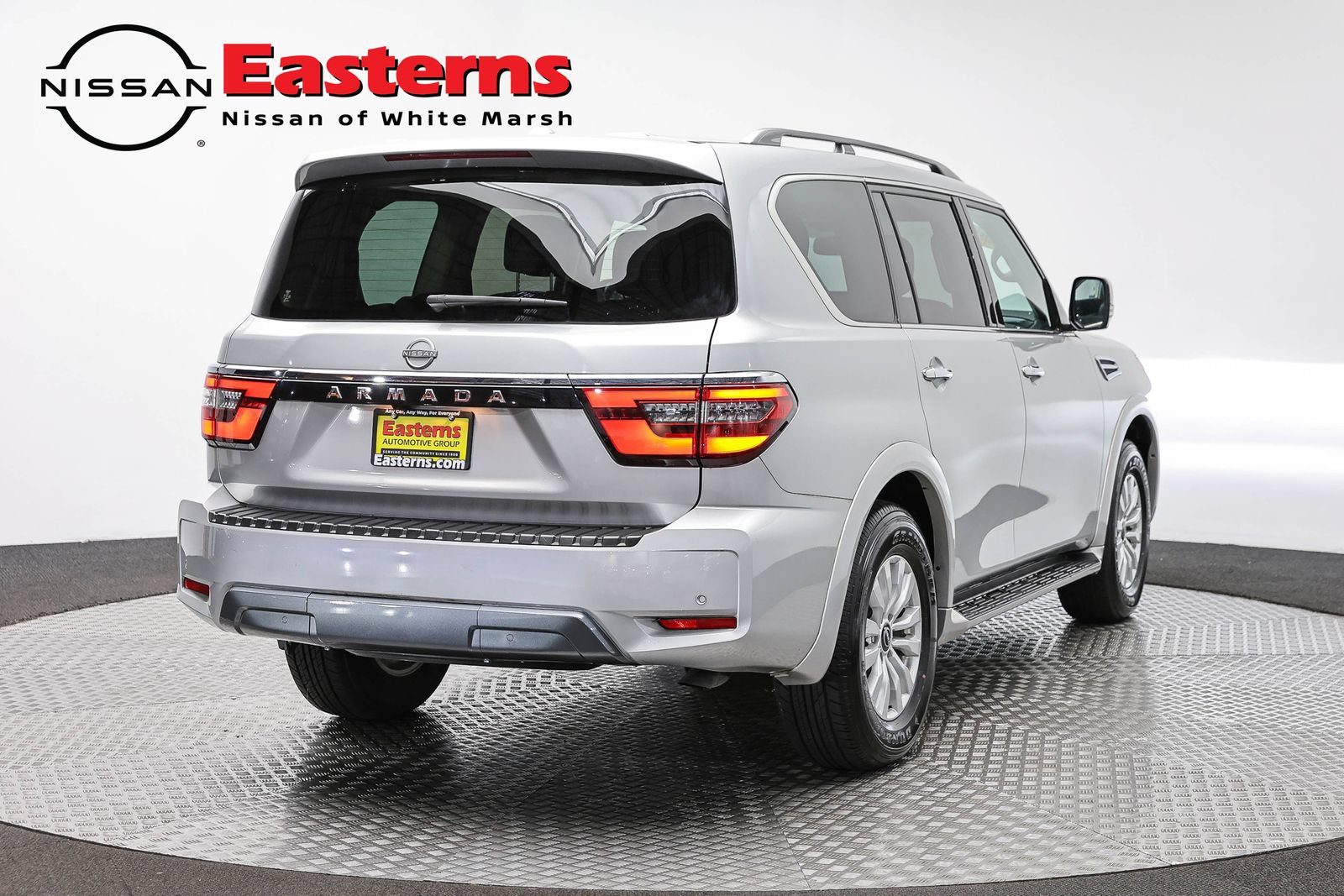 Used 2023 Nissan Armada SV AWD/4WD image 5