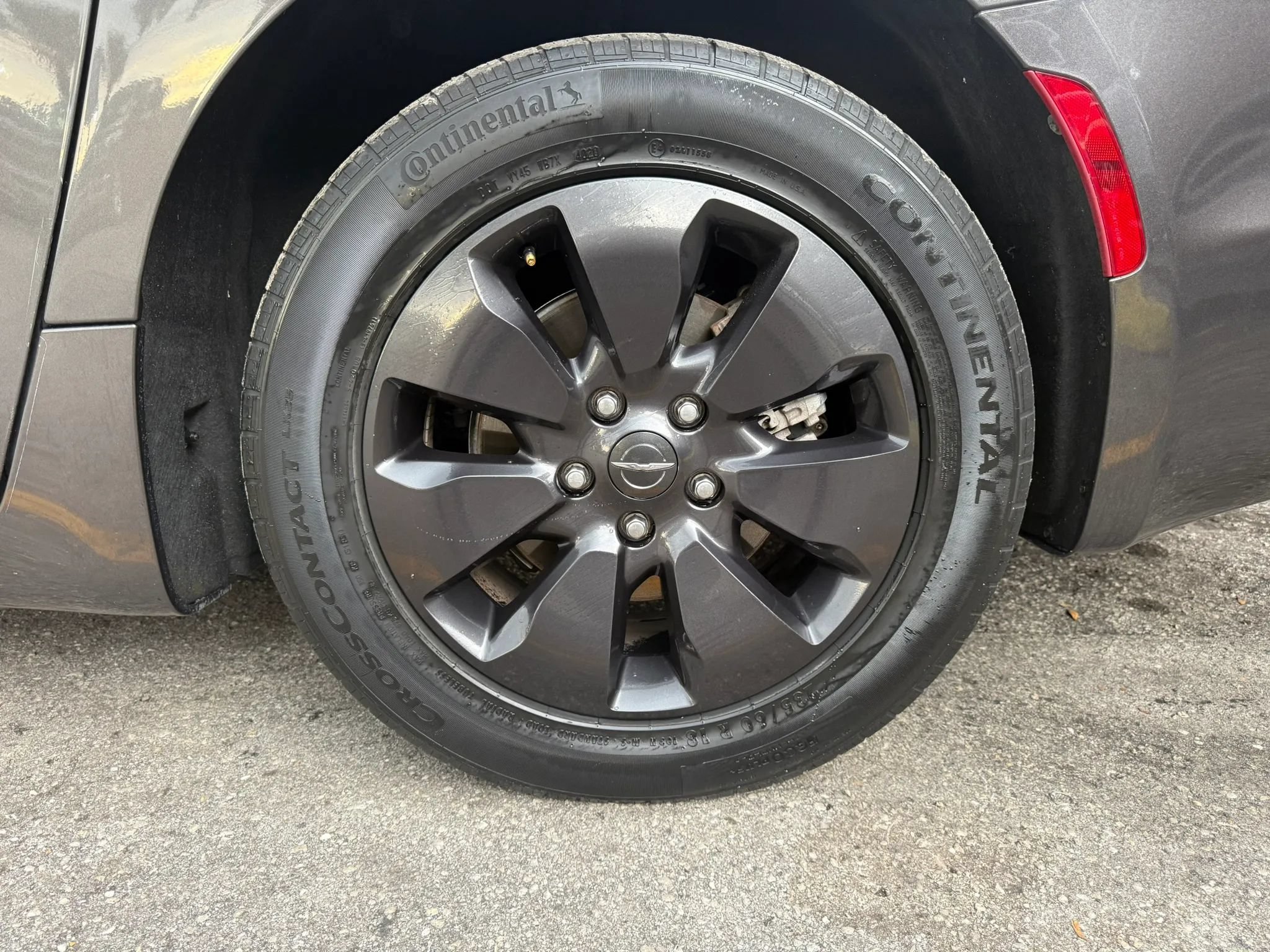 Used 2019 Chrysler Pacifica Limited w/ Advanced Safetytec Group FWD image 21
