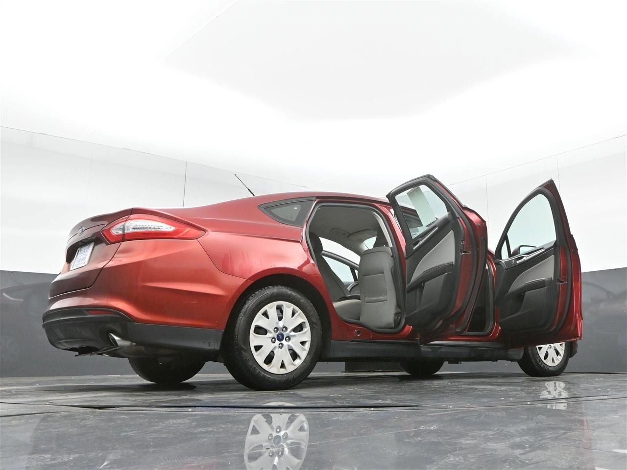 Used 2013 Ford Fusion S FWD image 40