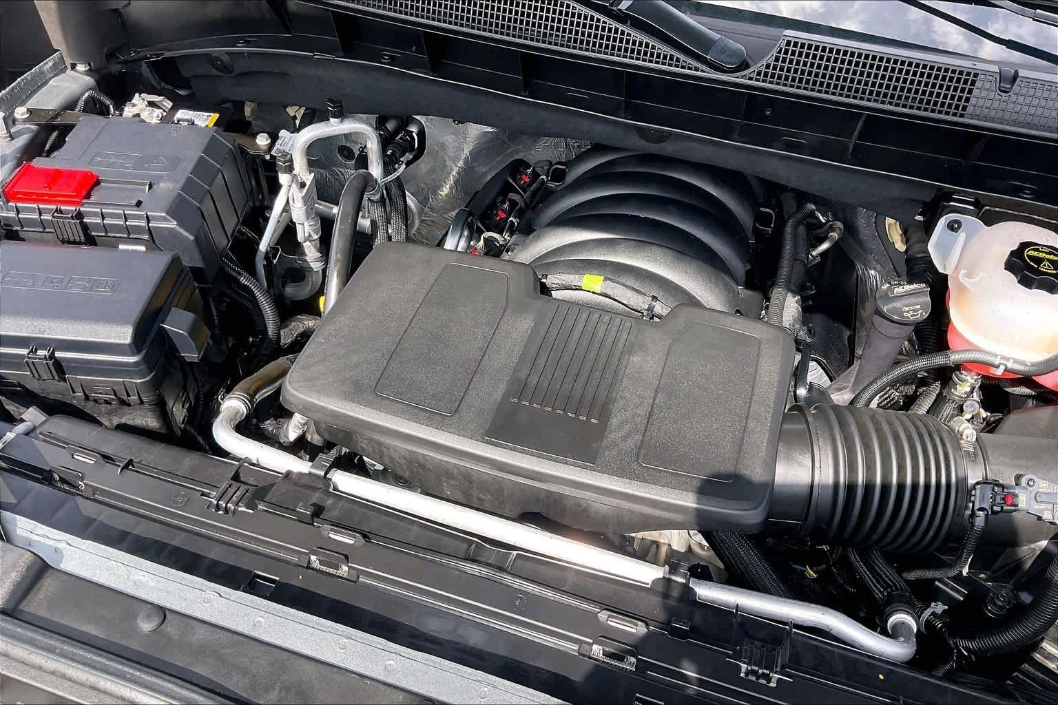 Used 2025 Chevrolet Silverado 1500 High Country w/ High Country Premium Package AWD/4WD image 31