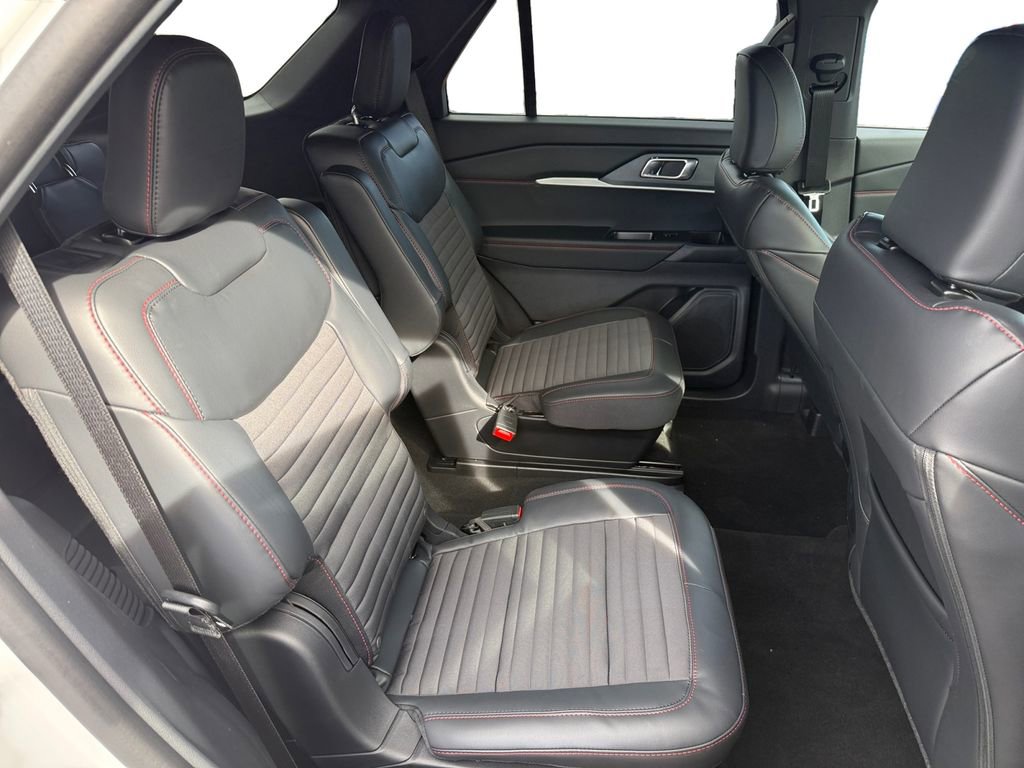 New 2026 Ford Explorer ST-Line w/ ST-Line Street Pack AWD/4WD image 48