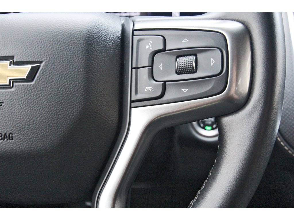 Used 2024 Chevrolet Suburban Premier RWD image 17