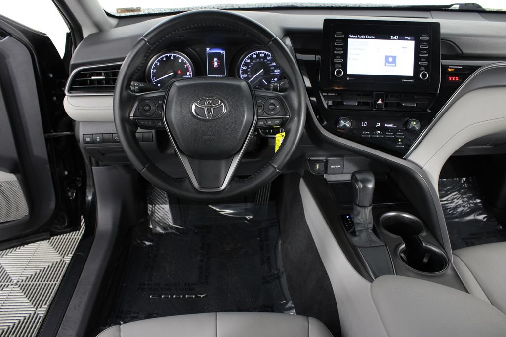Used 2021 Toyota Camry SE FWD image 10