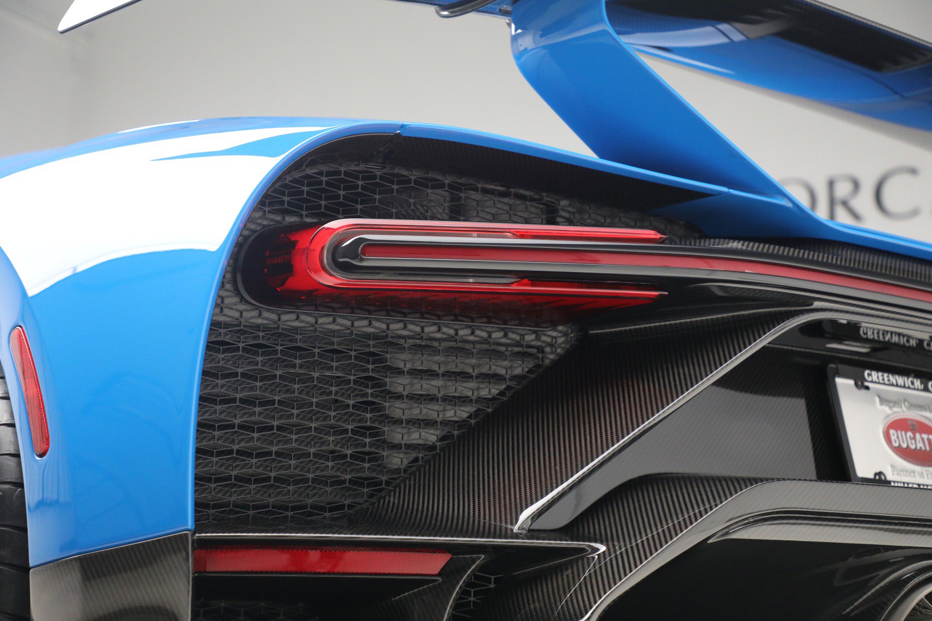 Used 2021 Bugatti Chiron Pur Sport image 38