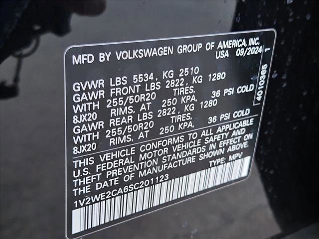 Used 2025 Volkswagen Atlas Cross Sport SE image 25