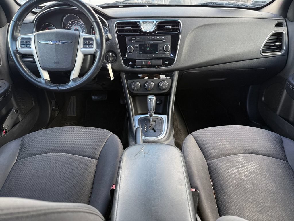 Used 2014 Chrysler 200 Touring FWD image 13