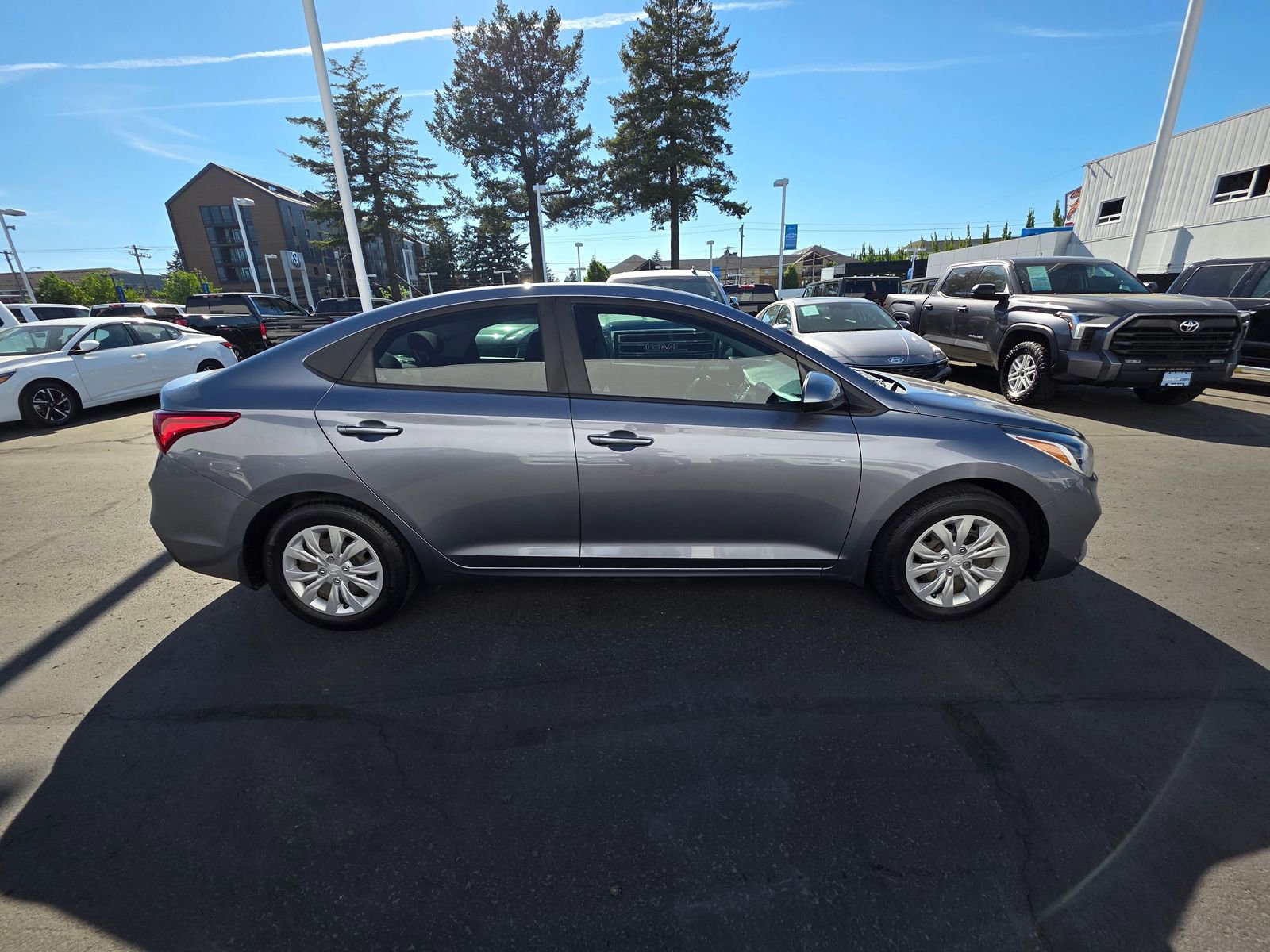 Used 2020 Hyundai Accent SE FWD image 4