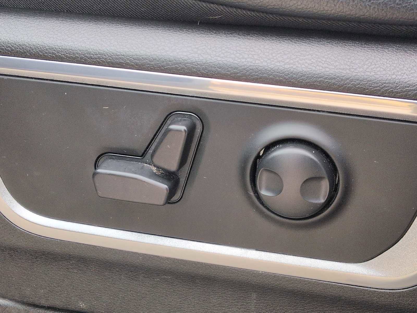 Used 2023 RAM 1500 Laramie image 17