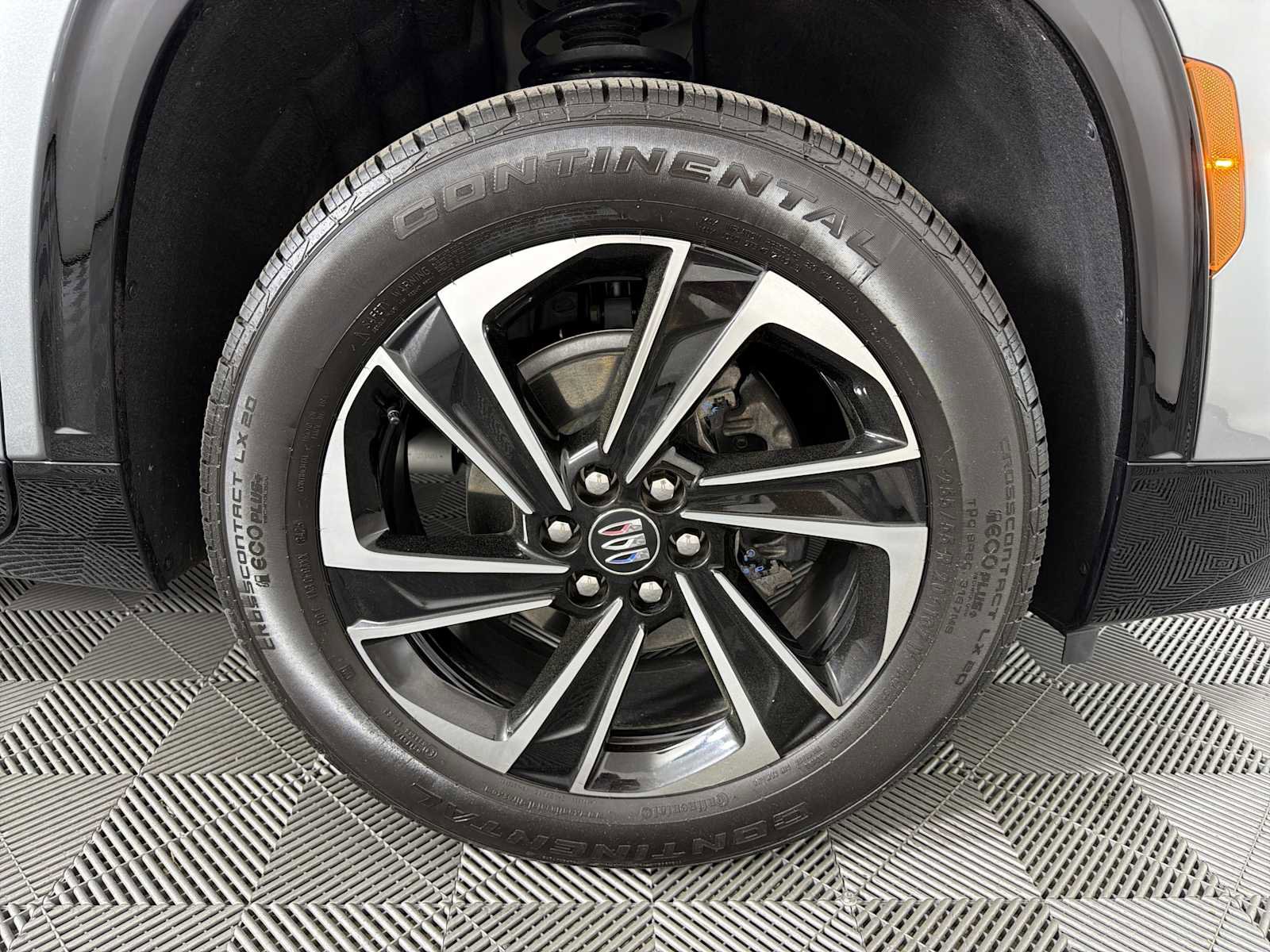 New 2026 Buick Enclave Sport Touring w/ Power Package image 11