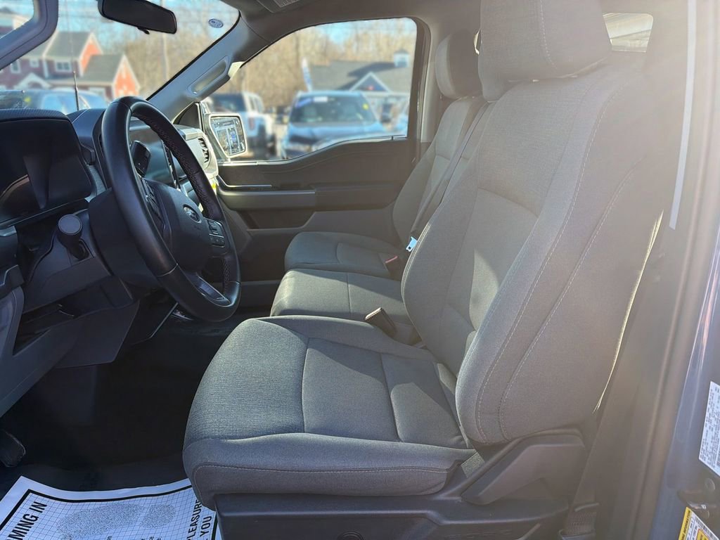 Used 2025 Ford F150 XLT w/ Equipment Group 301A Standard image 3