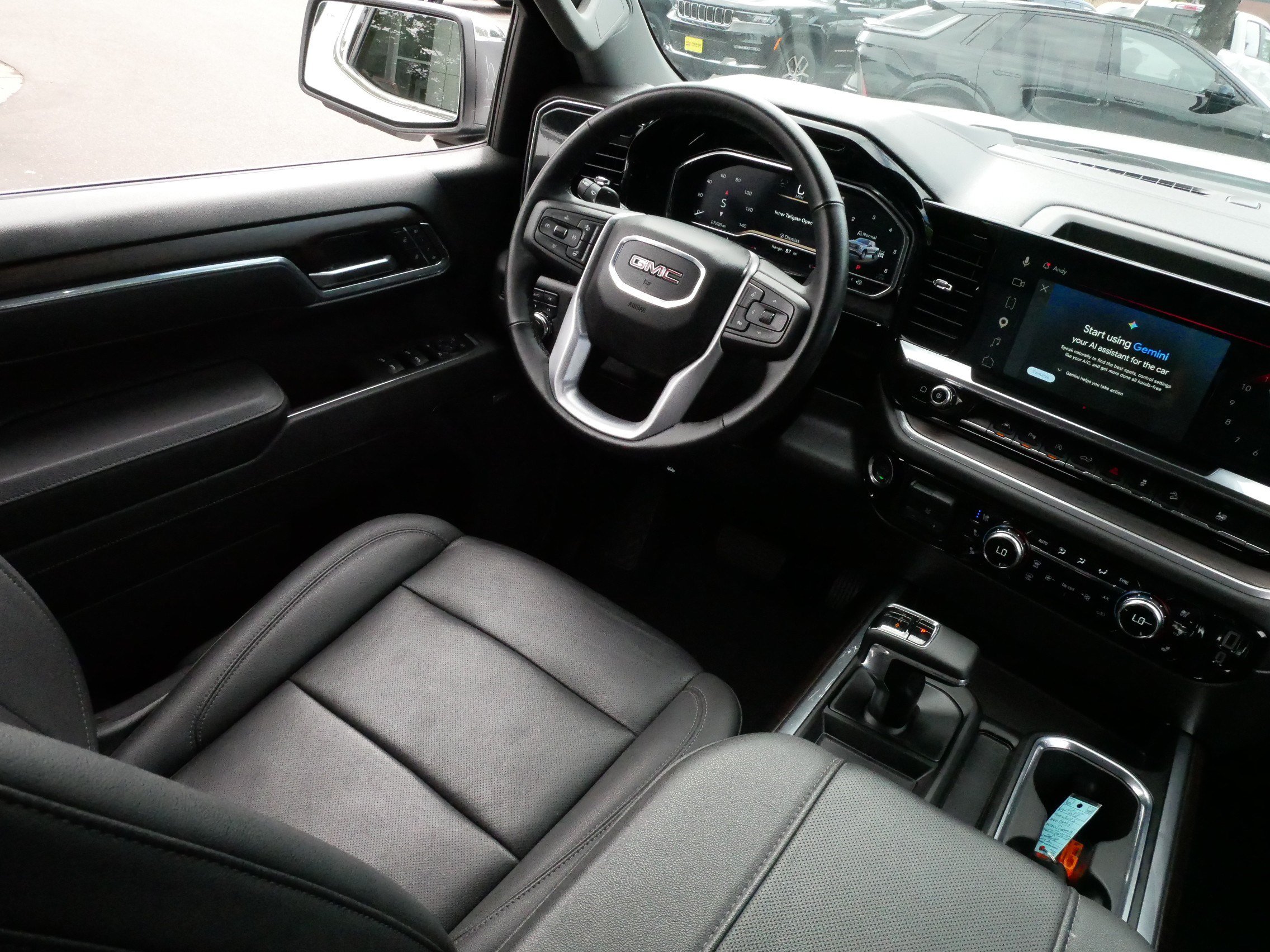 Used 2025 GMC Sierra 1500 SLT w/ SLT Premium Plus Package AWD/4WD image 9