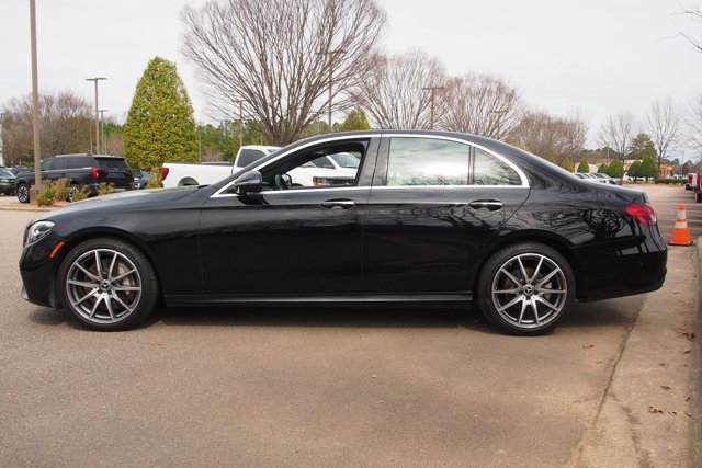 Used 2023 Mercedes-Benz E 350 4MATIC Sedan image 4