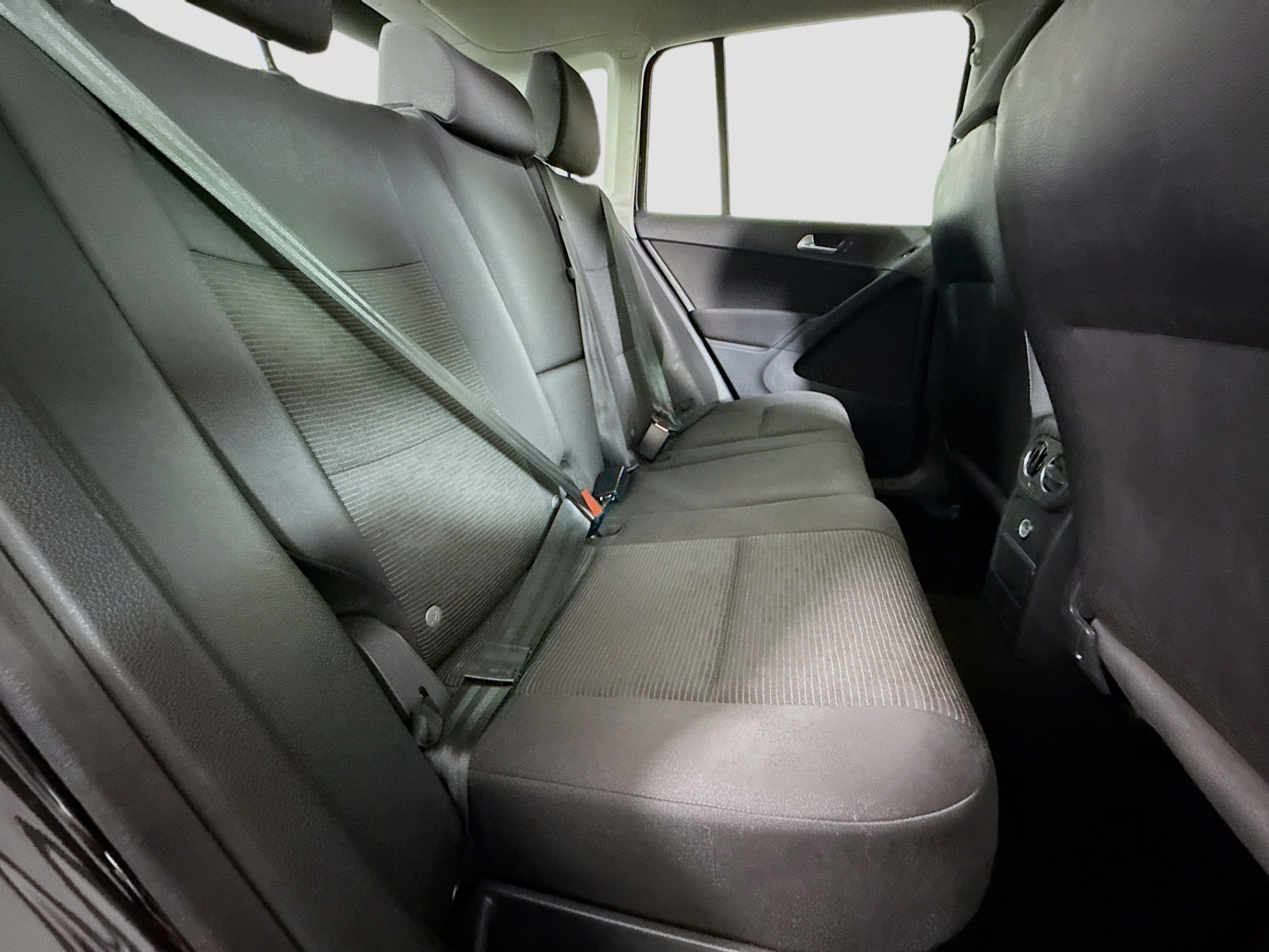 Used 2017 Volkswagen Tiguan S image 27