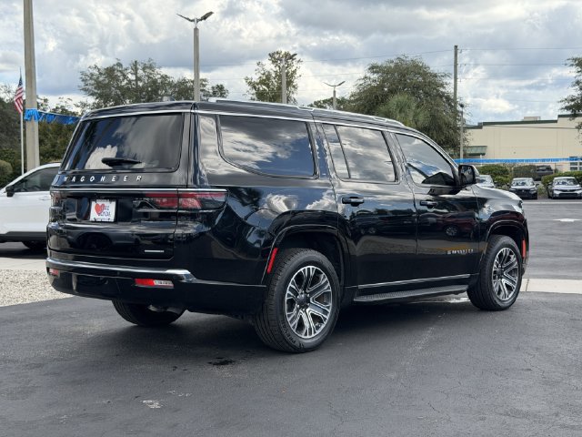Used 2024 Jeep Wagoneer Series II w/ Flexible Seating Group AWD/4WD image 4