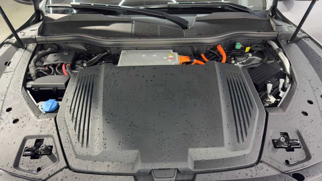 Used 2019 Audi e-tron Prestige w/ Prestige Package AWD/4WD image 38