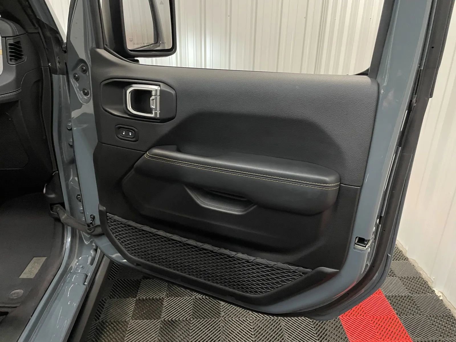Used 2025 Jeep Wrangler Unlimited Sahara w/ Safety Group AWD/4WD image 44