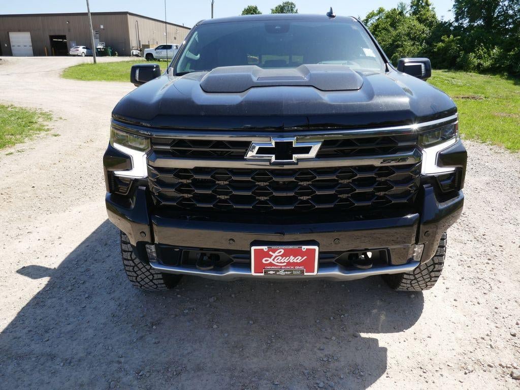 New 2026 Chevrolet Silverado 1500 ZR2 w/ Dark Appearance Package AWD/4WD image 9