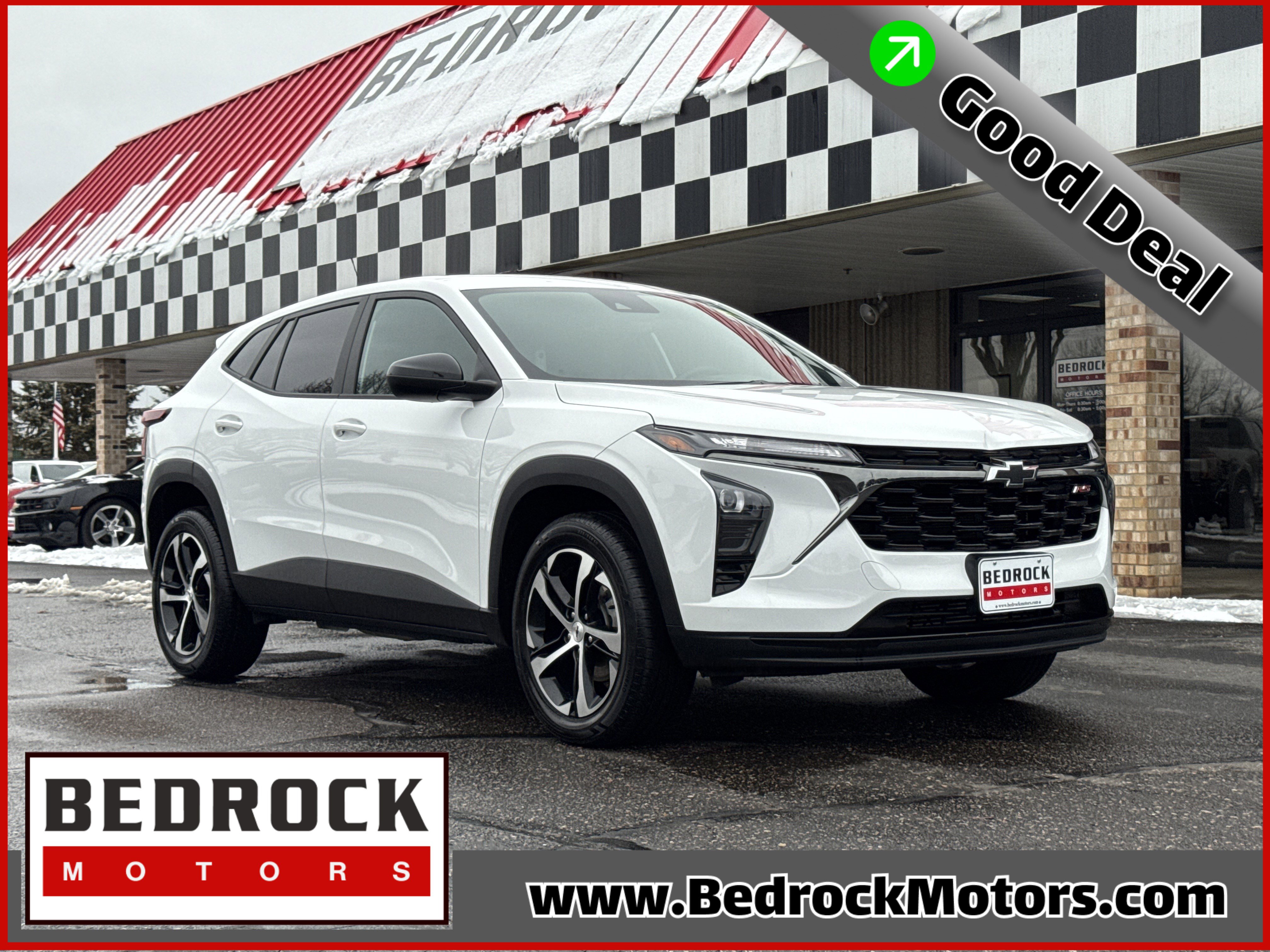 Used 2025 Chevrolet Trax RS w/ Driver Confidence Package image 1