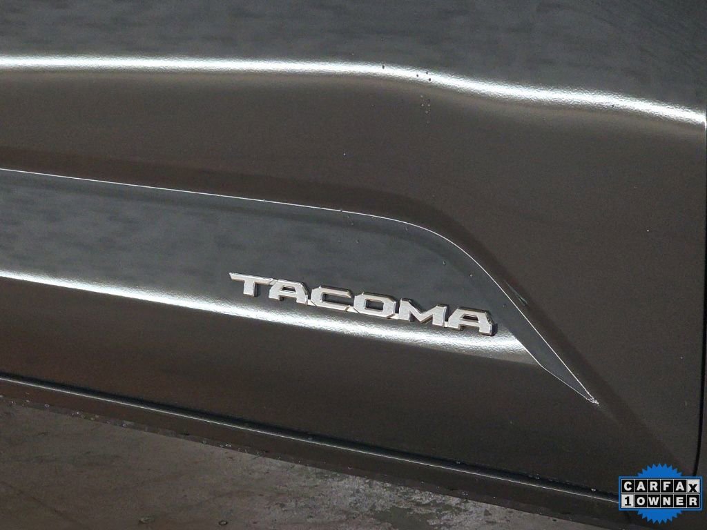 Used 2025 Toyota Tacoma SR5 image 9