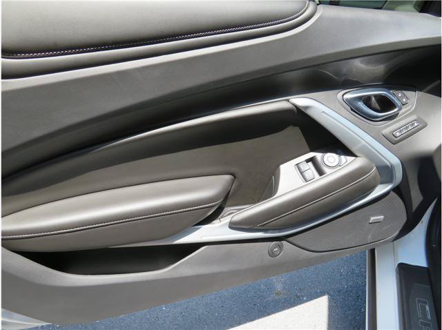 Used 2017 Chevrolet Camaro SS RWD image 14