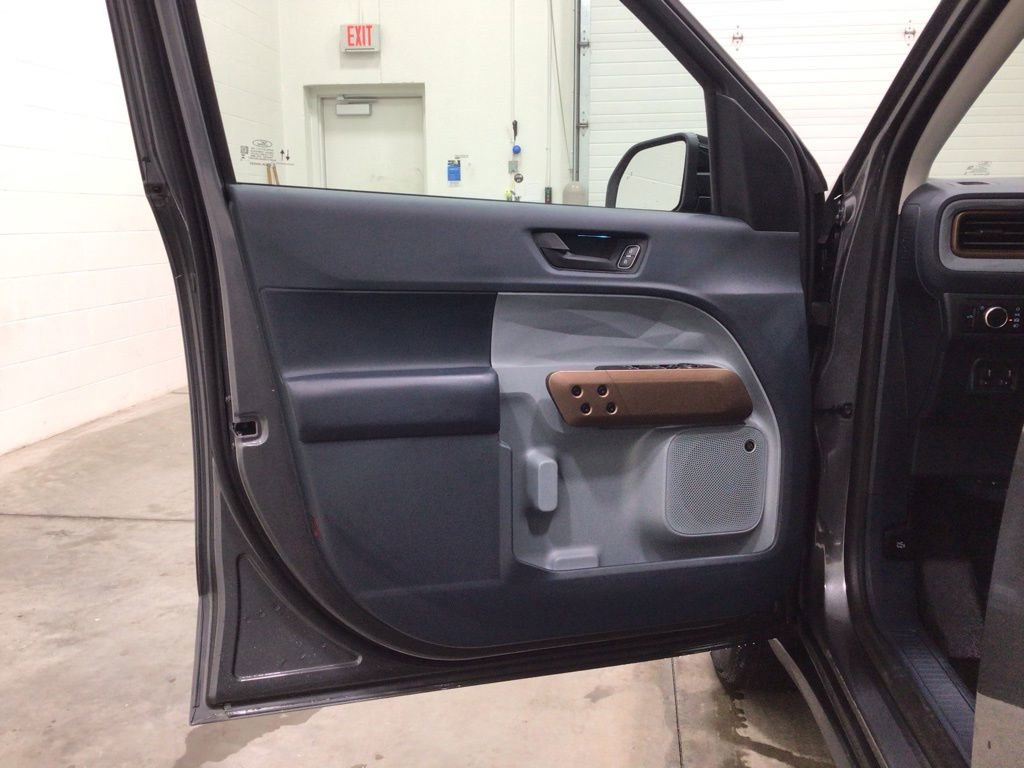 Used 2024 Ford Maverick Lariat w/ 4K Tow Package image 17